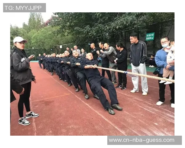 卓尔足球俱乐部奋勇争先展现团队精神与拼搏精神的精彩瞬间 卓尔足球俱乐部奋勇争先展现团队精神与拼搏精神的精彩瞬间